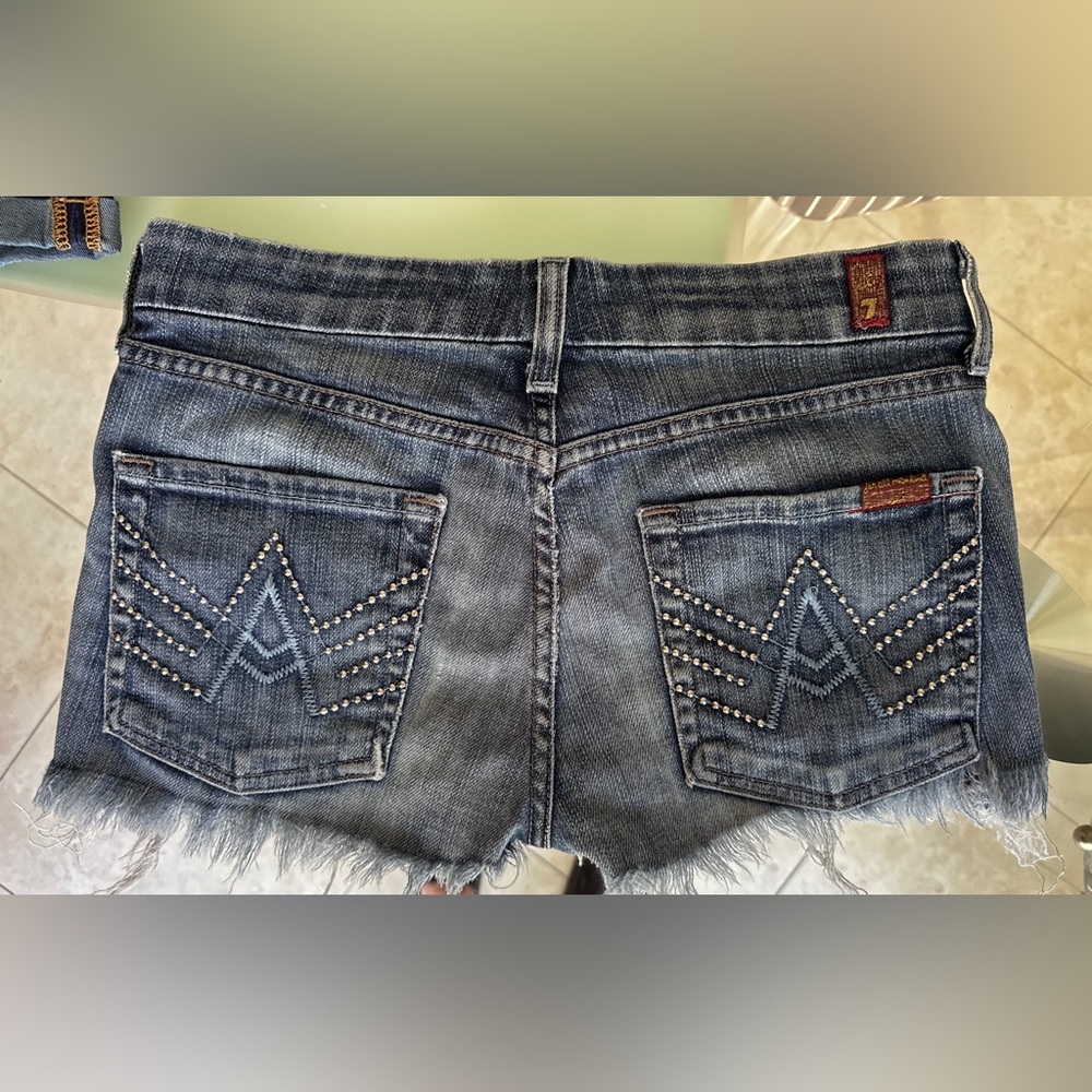 Vintage  Denim Shorts w embellished pockets - Picture 2 of 6